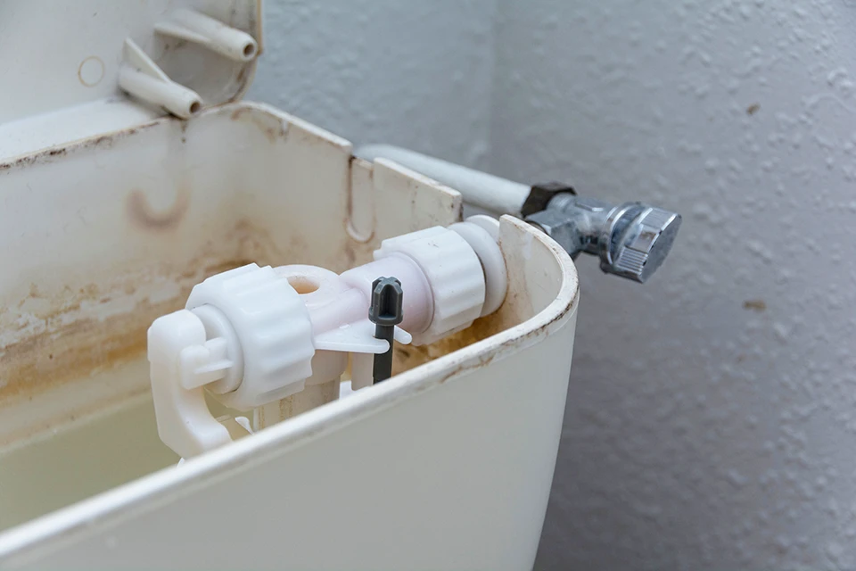 故障したトイレタンク